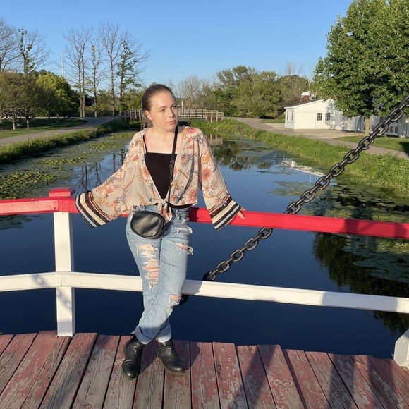 Meet your Posher, Michayla - Picture 1 of 1